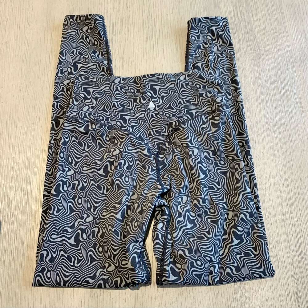 Balance Athletica Workout “Storm” Set (Sports Bra + Leggings) - Picture 5 of 12